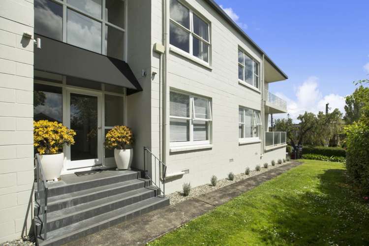 2/36 Clonbern Road_0