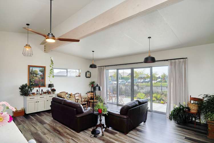 39 Blunden Road Lincoln_18