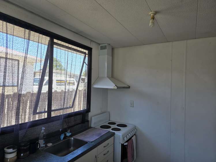 1/15 Starforth Place Henderson_5