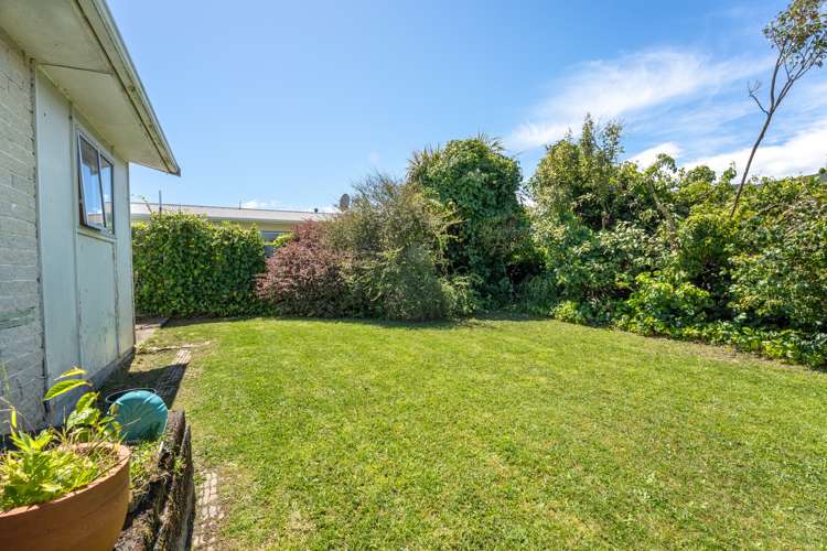 B/21 Bexley Grove Wainuiomata_14