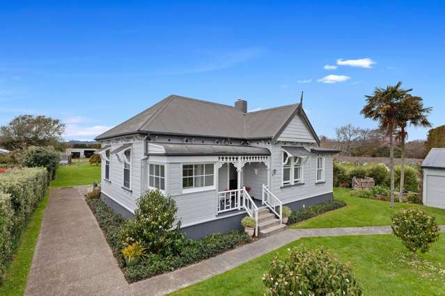 Charming 4BR Home w/fruit trees & Deck!