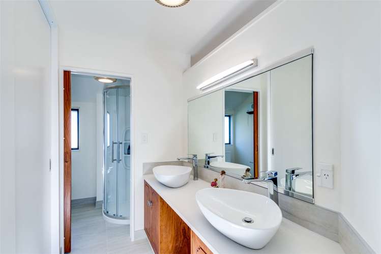 2 Webb Place Taradale_14