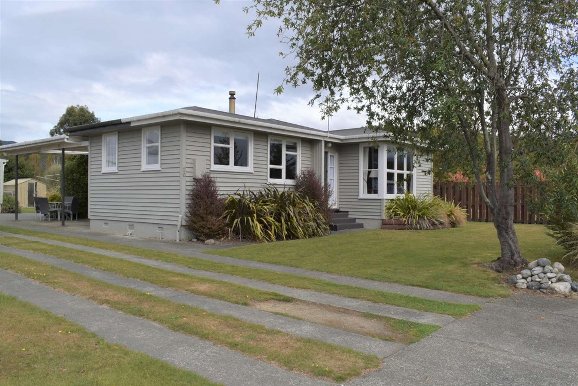 20 Freestone Place Manapouri Southland Houses for Sale One Roof