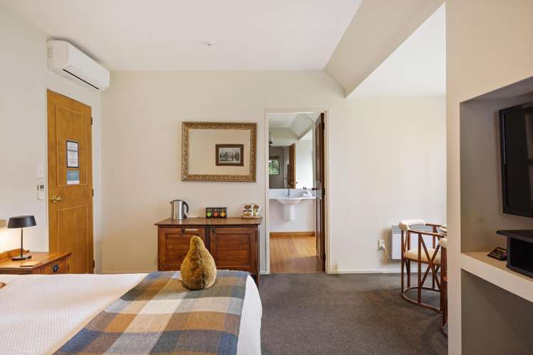 28 Evergreen Place Sunshine Bay_17