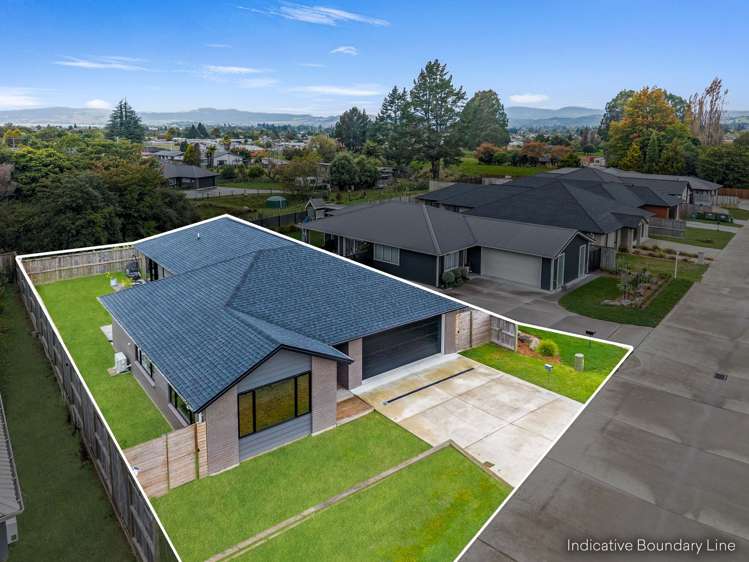 19 Lloyd Crescent Pukehangi_24