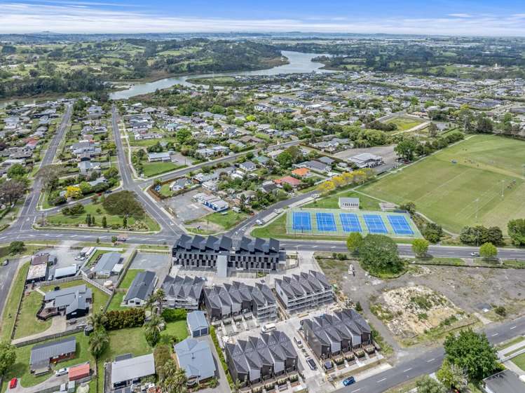 4/1064-1068 Coatesville Riverhead Highway Riverhead_6