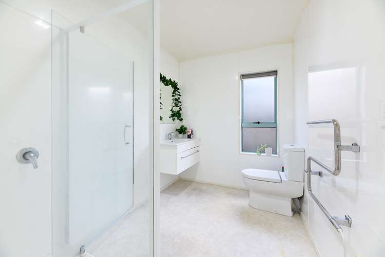 2/8 Adriatic Avenue Henderson_10