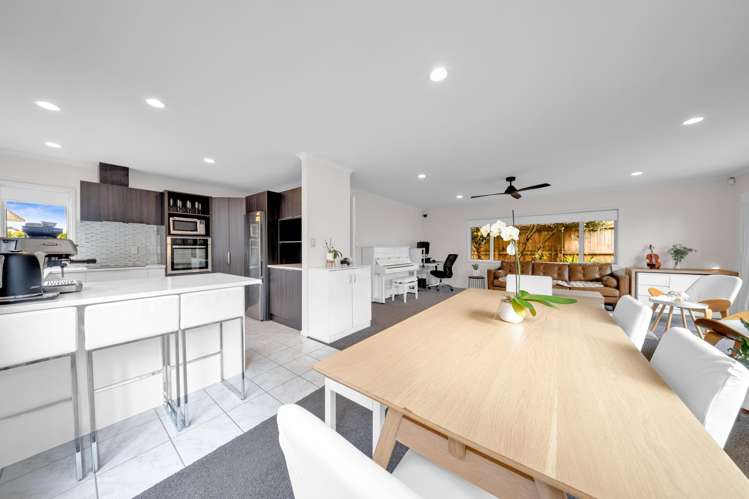 2/13 Fratley Avenue Farm Cove_6