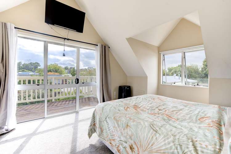 31 Splitt Avenue Glenview_9