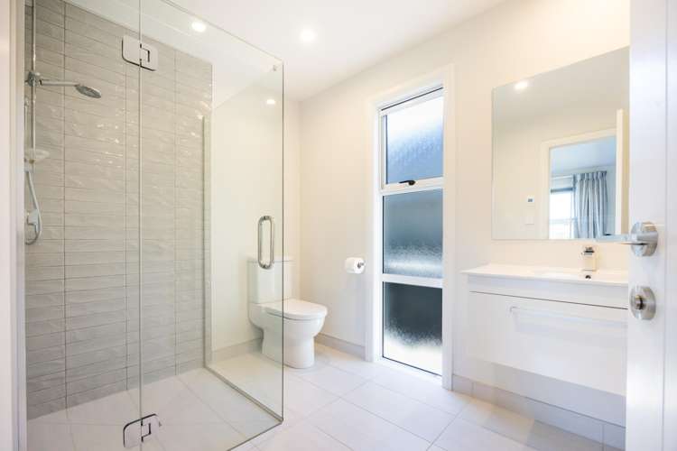 15 Monaco Grove Fitzherbert_14