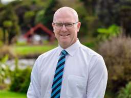 Tom Rutherford AREINZ