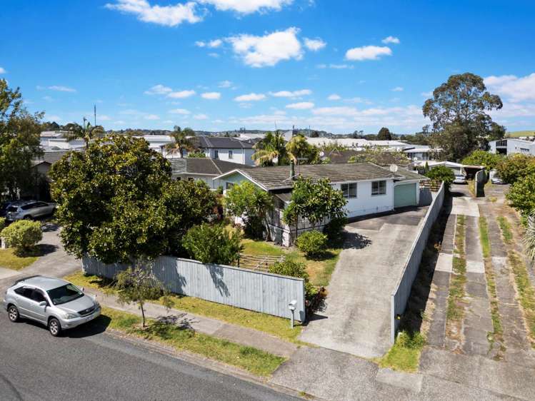 64 Reelick Avenue Pakuranga Heights_19