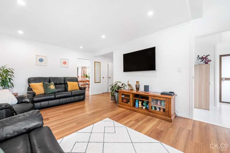 3 Laredo Grove Totara Park_4