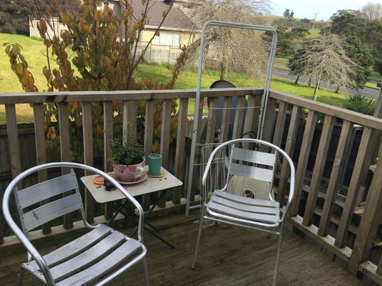 6/4 John Jennings Drive Oteha_9