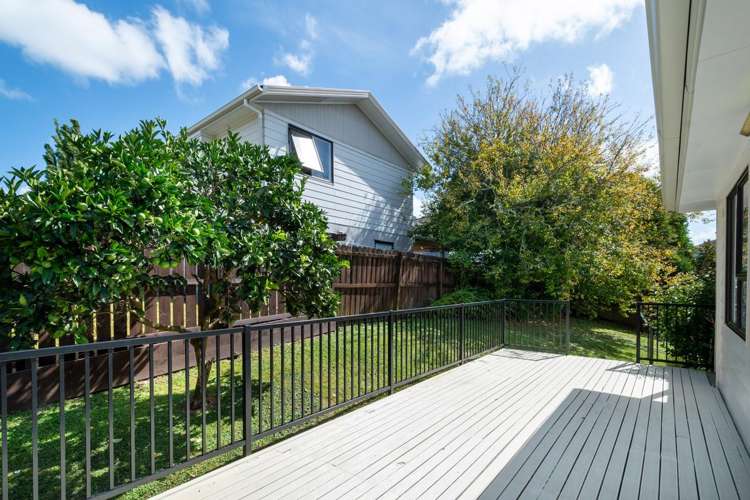 2/30 Chislehurst Street Henderson_13