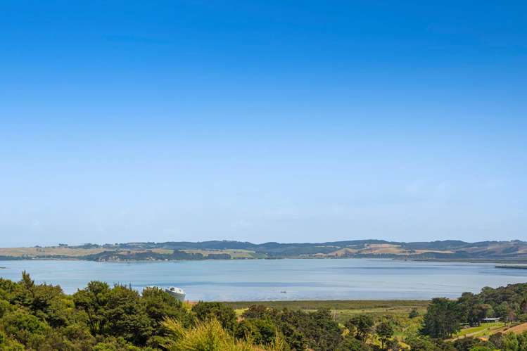 3390C Kaipara Coast Highway Glorit_17