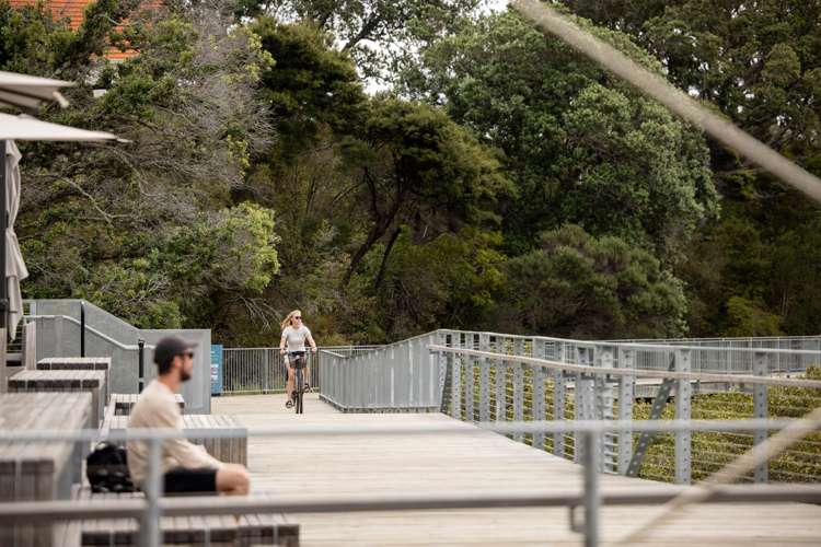 10 Alexander Willis Crescent Hobsonville_35