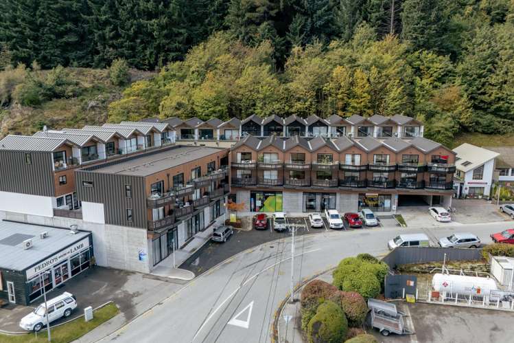 36/135 Hallenstein Street Queenstown_1