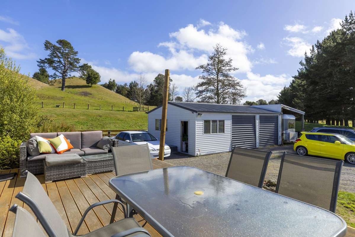 160 White Road_4