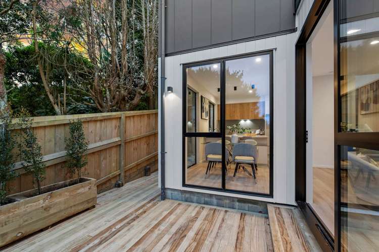 296a East Coast Road Forrest Hill_32