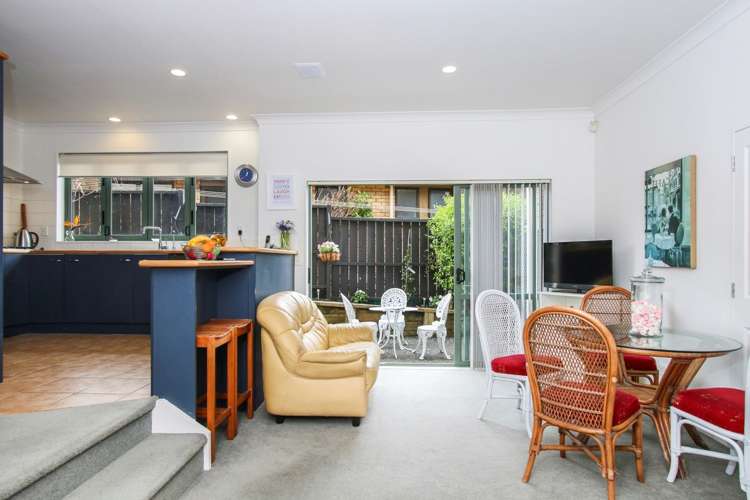 2/11 The Rosebowl Sunnyhills_8