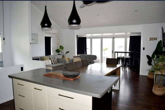 406 Thames Coast Road Te Puru_1