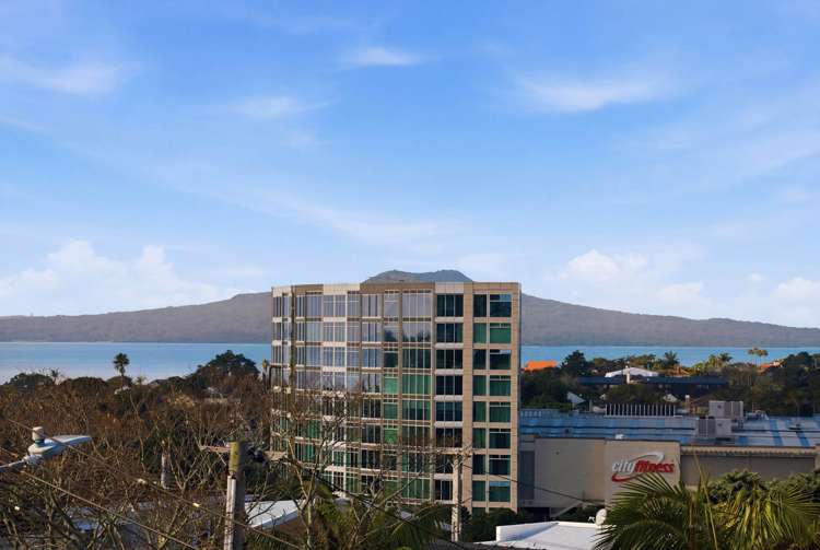 2A Rangitoto Terrace Milford_23