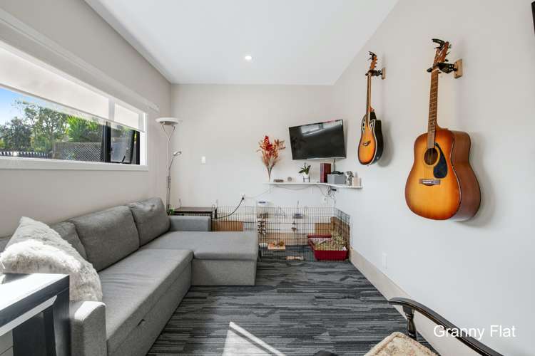 17 Leiden Place Totara Vale_17