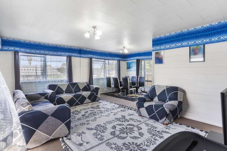 2/11 Bluewater Place Wattle Downs_5