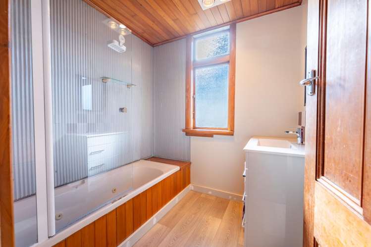 35 Raymond Street West End_9