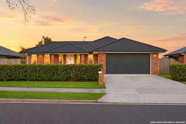 Modern Family Home | Prime Huntington Location