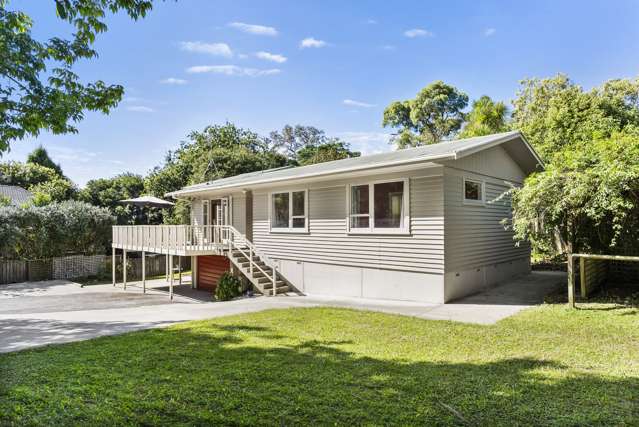 184 Golf Road Titirangi_1