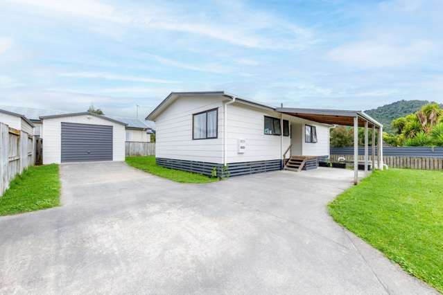 Relaxed Rural Living with City Convenience