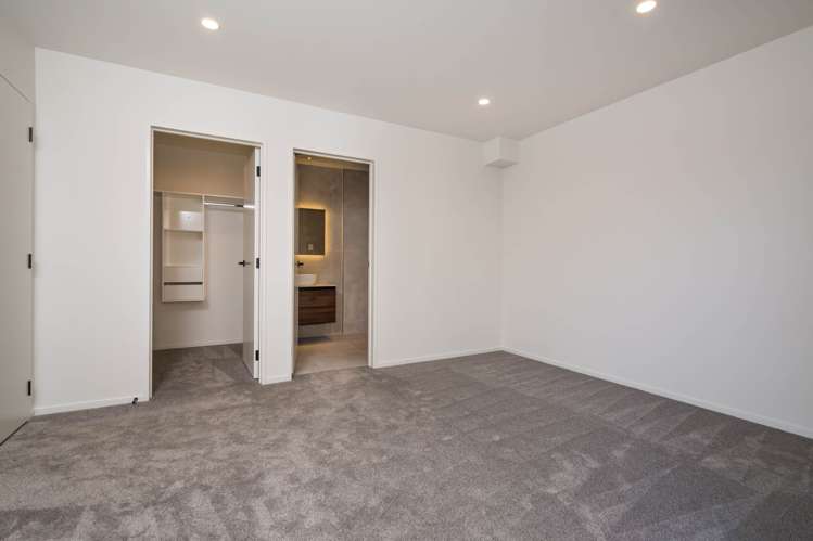 E/79 Archers Road Hillcrest_15
