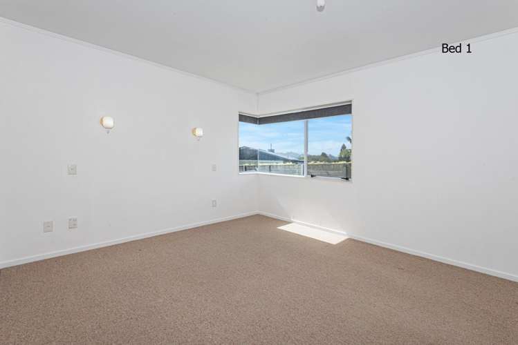 8B Lockesley Place Onerahi_9
