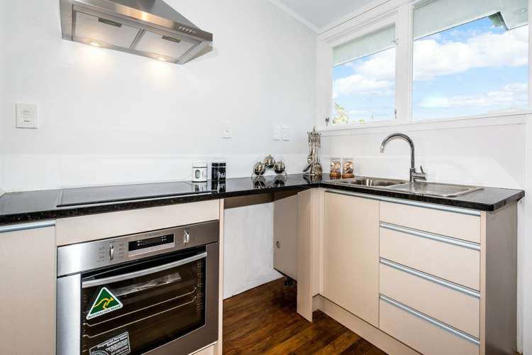 15b Camellia Place Mount Roskill_6