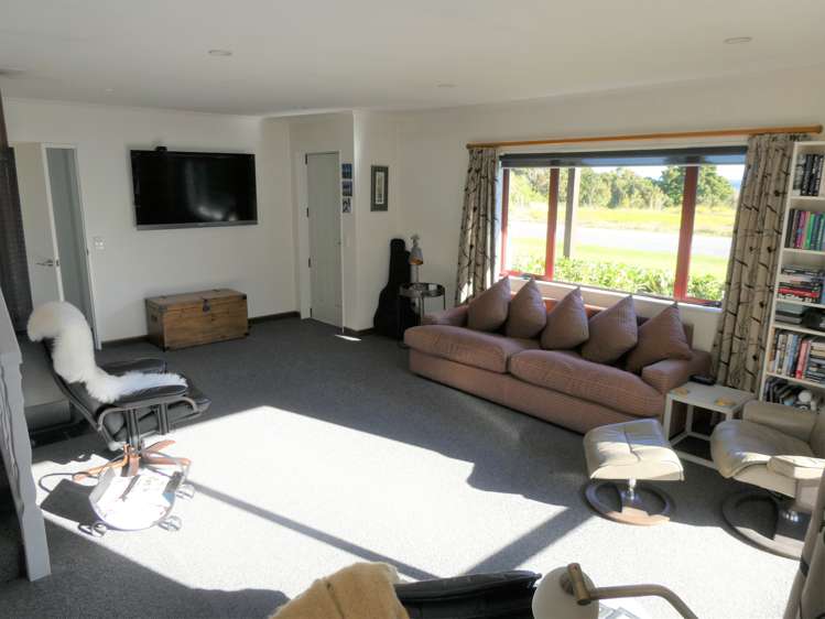 132 Brickfield Road Hokitika_5