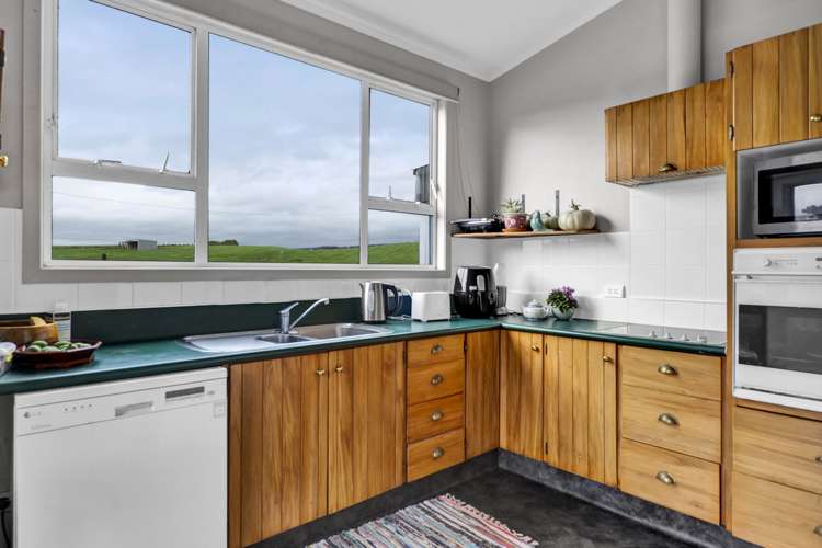 1043 South Road Omata_12