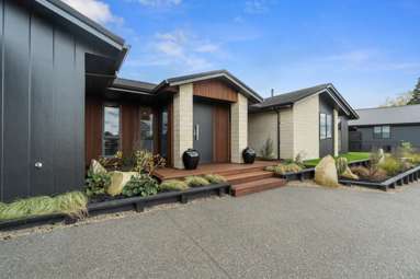 46 Pioneer Drive_1