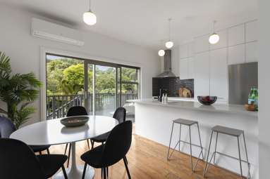 215 Rintoul Street_3