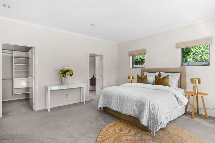 6 Royal Court Northwood_11