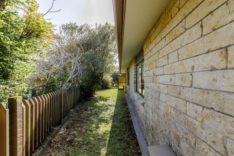 35 Old South Road Okato_23