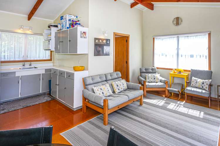 8 Dawn Avenue Hahei_14