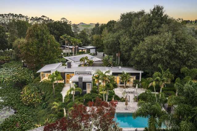 Private Lakeside Luxury Estate in Matakana