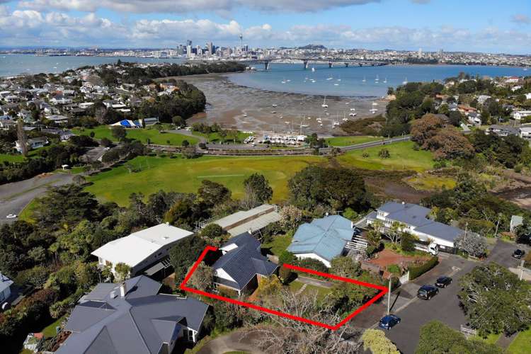 42 Seaview Avenue Northcote_17