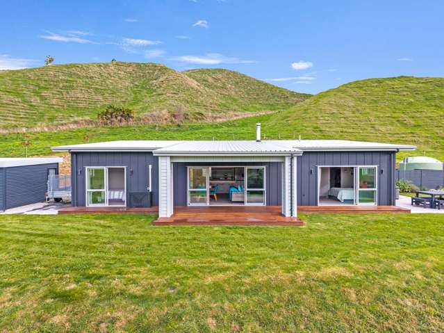 Modern Country Living with Spectacular Views