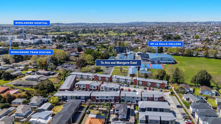 65 Te Ara Wai Mangere East_11