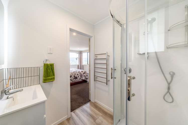 17 Seymour Grove Kingsley Heights_29