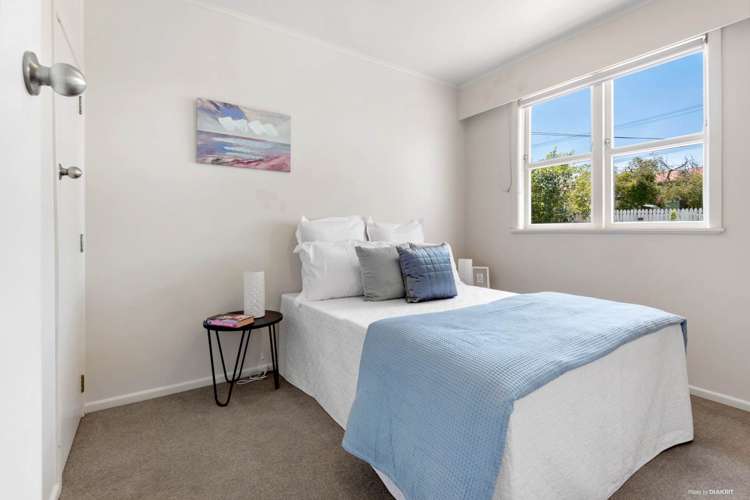 18 Fruitvale Road New Lynn_9