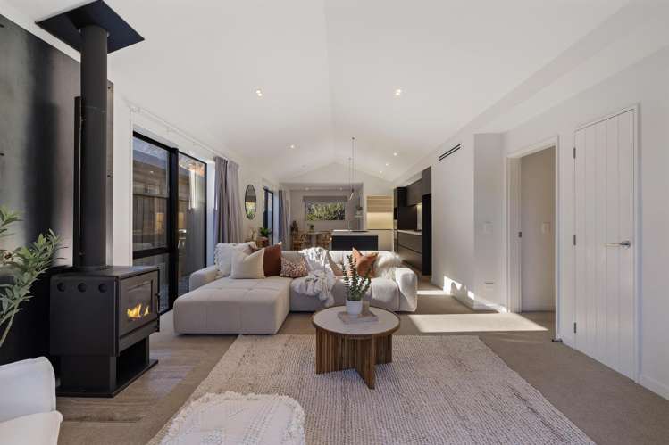 8 Bale Road, Hanley's Farm Queenstown_2